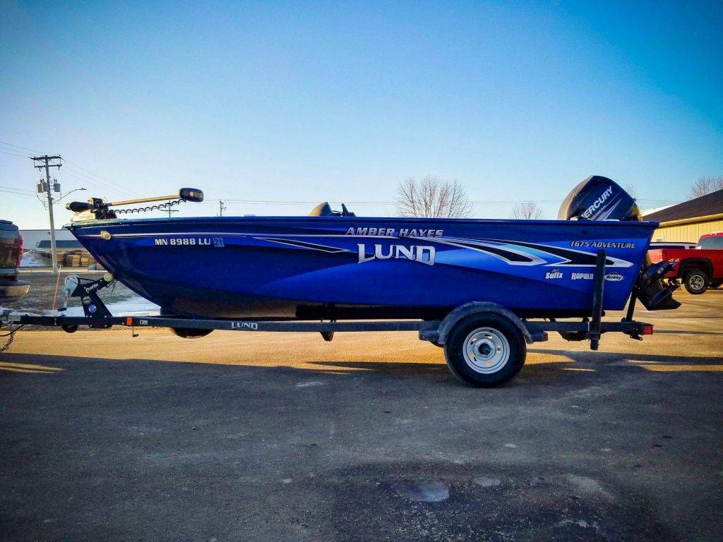 Custom Boat Wraps In Rochester MN