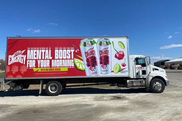 Read more about the article How to Design Commercial Fleet Graphics for Maximum Impact