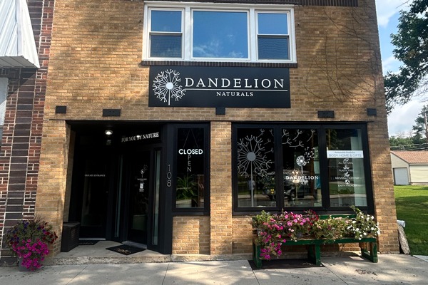 You are currently viewing Revitalize Your Storefront with Compelling Custom Signs | Rochester, MN